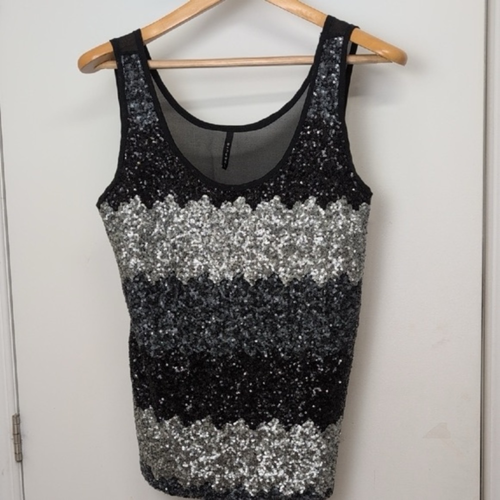 B. JEWEL  SEQUIN TOP SIZE MEDIUM